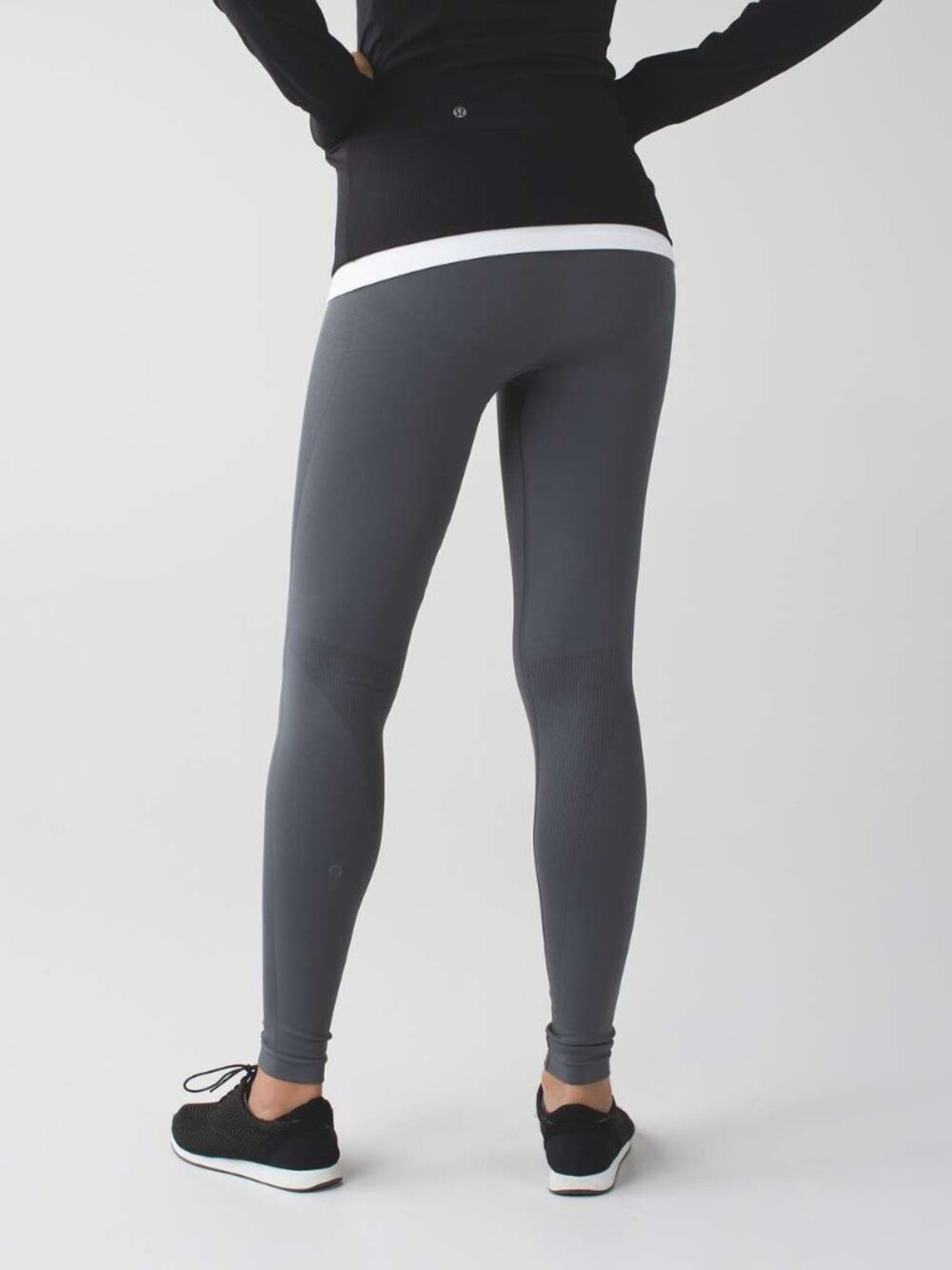 LIKE NEW Lululemon Zone In Tight Dark CHARCOAL SIZE 4 LEGGINGS PANTS